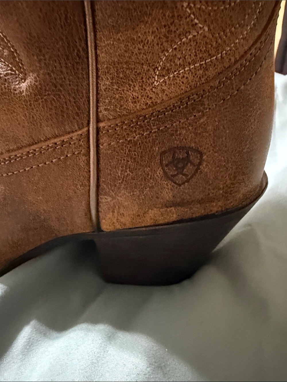 Ariat Leather Upper Square Toe Embroidered Western Cowboy Boots - Picture 4 of 10